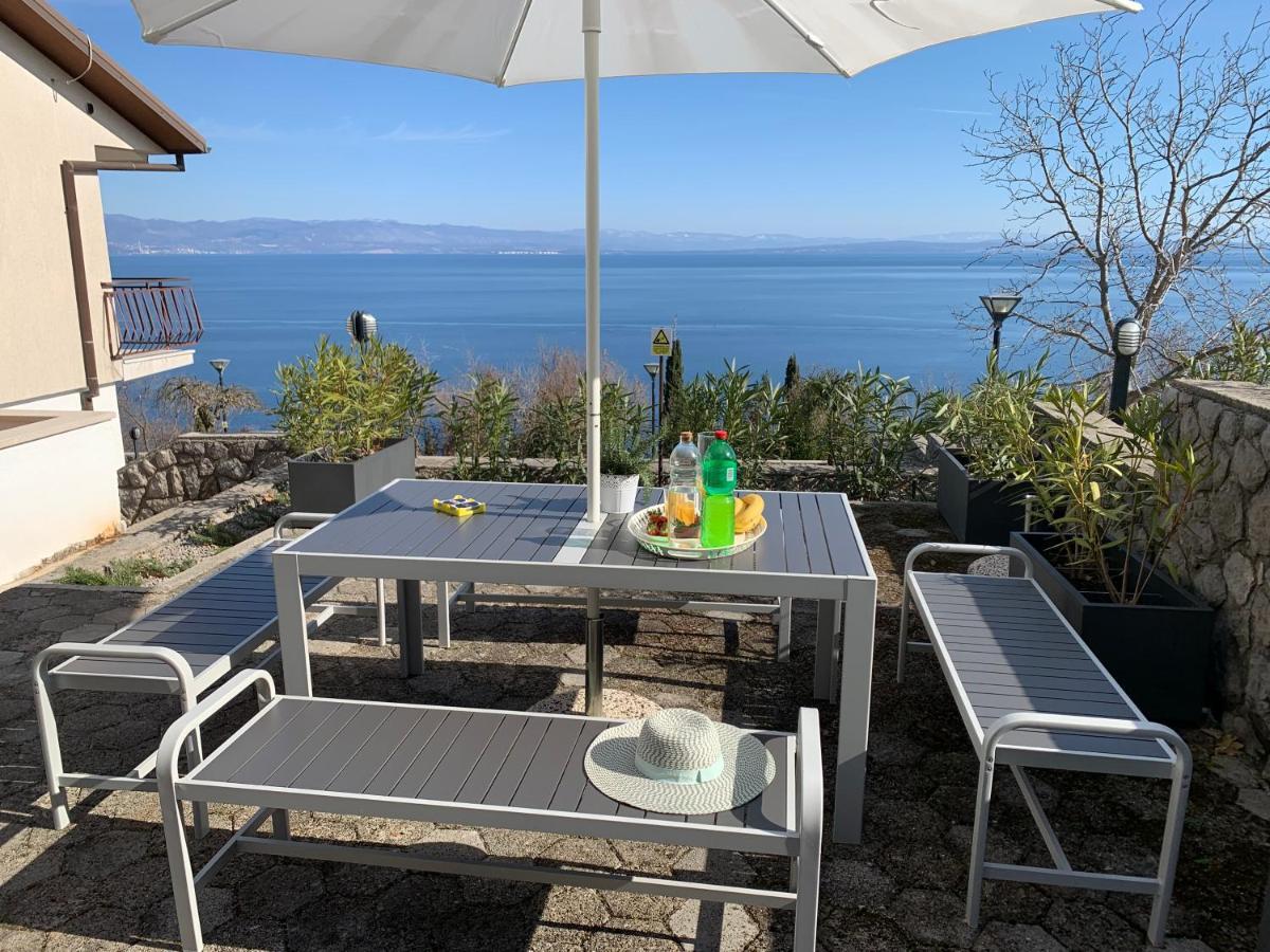 Apartments Near The Beach, With Terraces And Seaview At House B. Mošćenička Draga 外观 照片