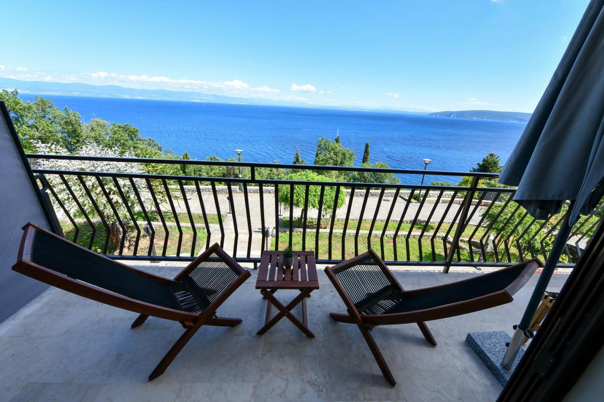 Apartments Near The Beach, With Terraces And Seaview At House B. Mošćenička Draga 外观 照片